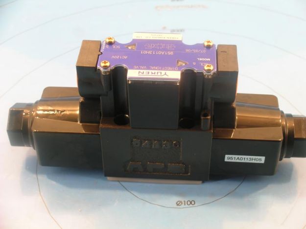 Picture of VALVE & COIL ASSEMBLY / LEADS  (SEE 580M0128R01 FOR KIT)